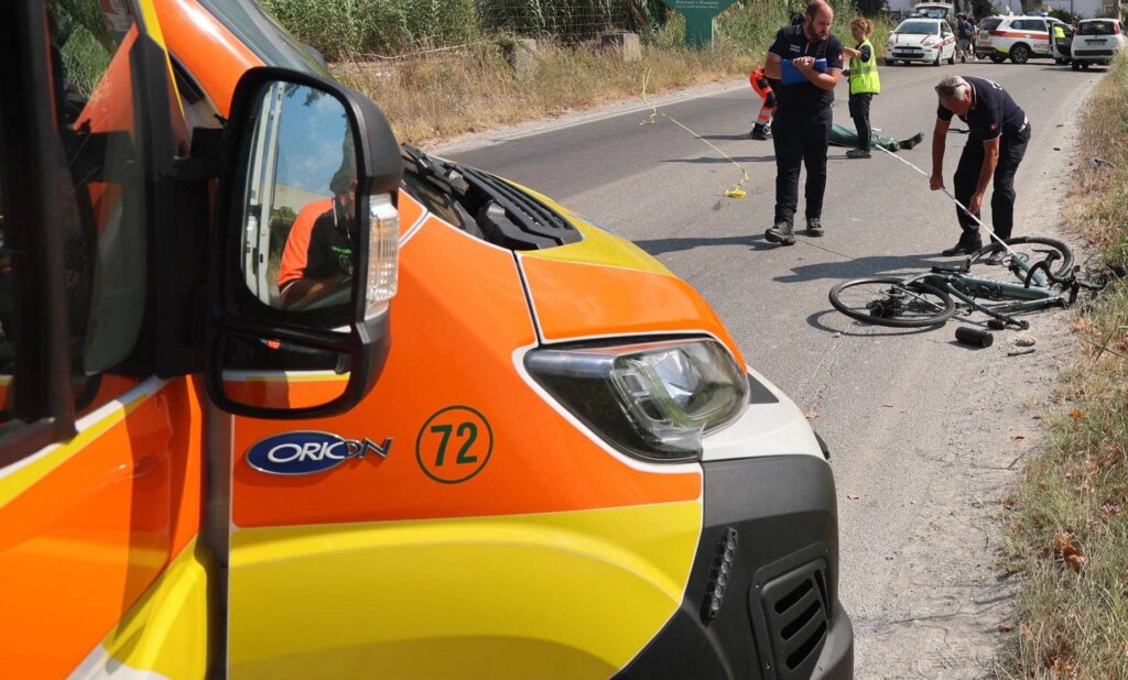 Turin, renverse des cyclistes avec sa voiture puis fait demi-tour et les percute à nouveau : arrêté