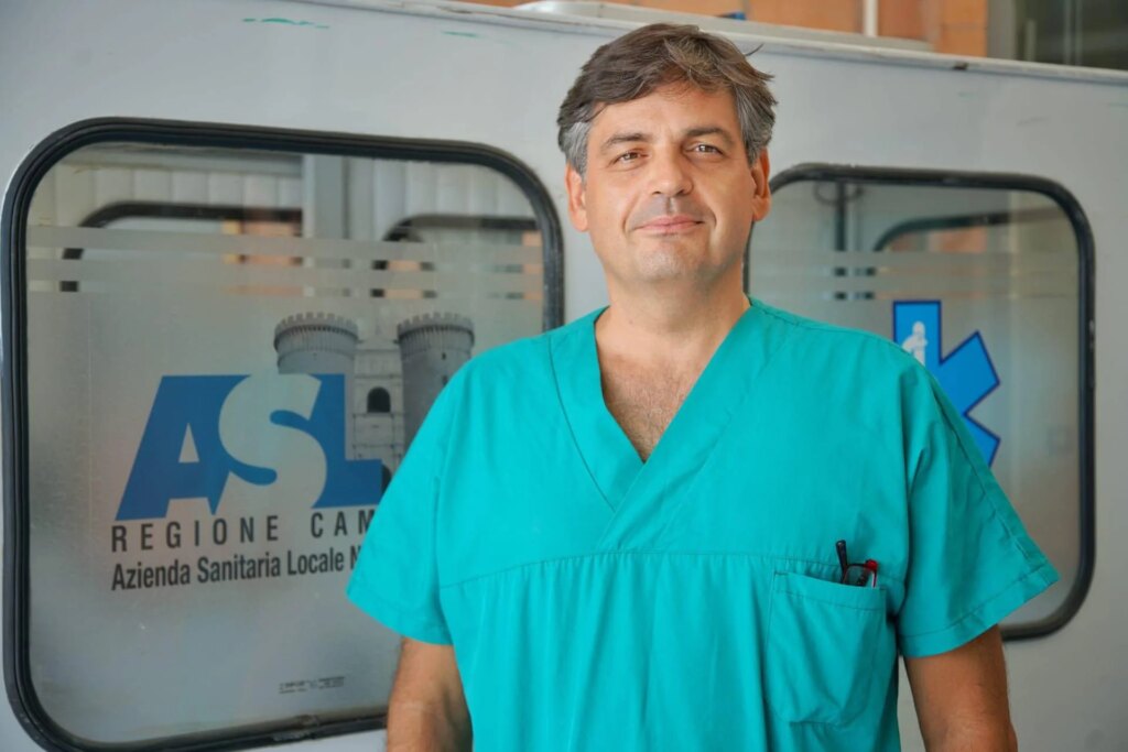 A Capri, dans le mini hôpital qui soigne les touristes et les VIP, le maire-chirurgien : "Défi constant, il faut des renforts. La télémédecine aide"