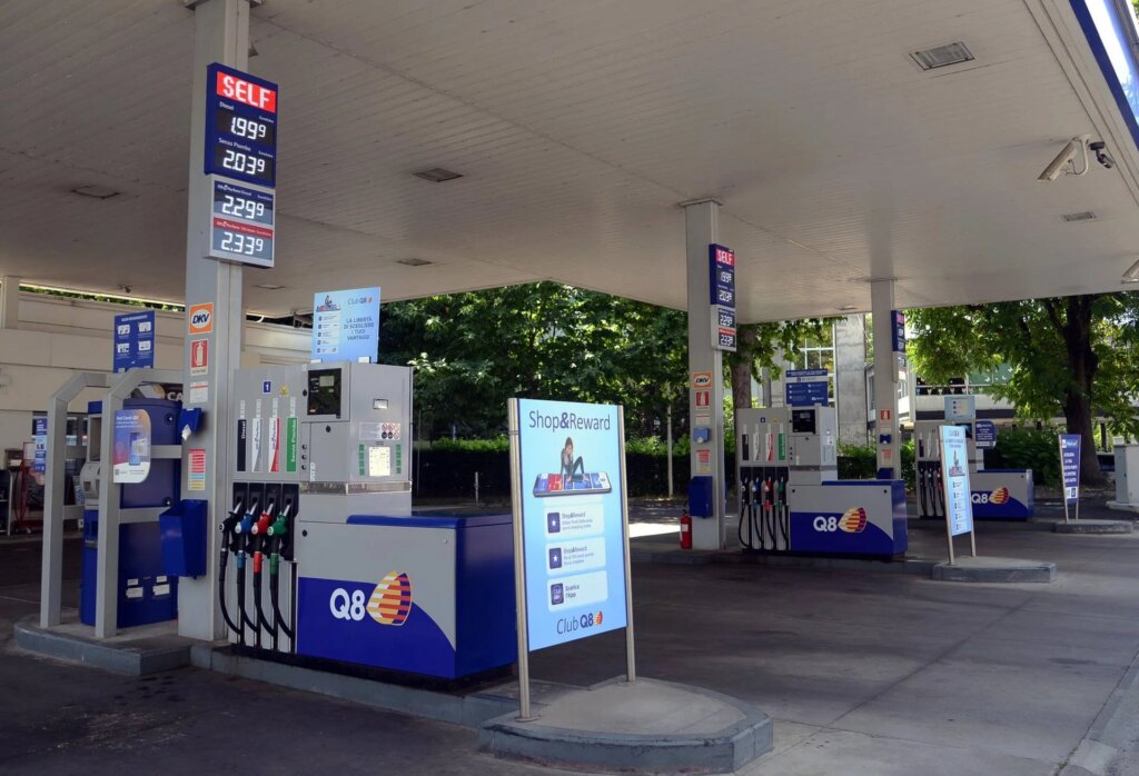 Cher carburant, le Q8 plafonne également les prix de l'essence et du diesel