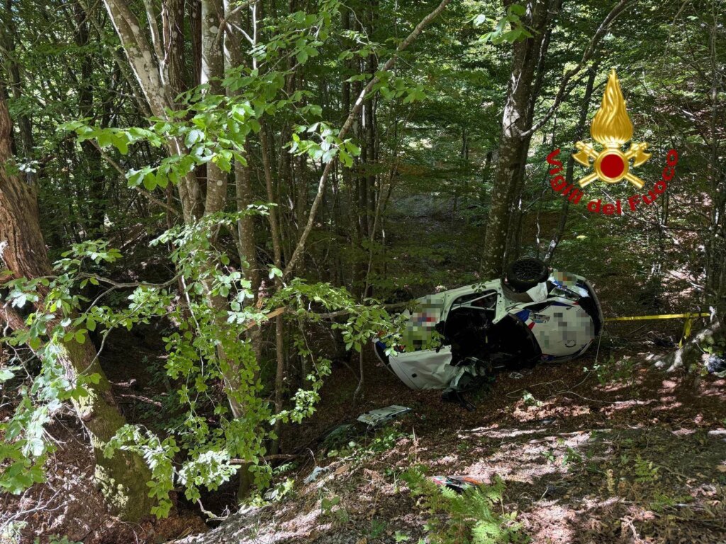 Double tragédie en Rallye. A Trapani deux morts et un blessé, en Ligurie un navigateur perd la vie