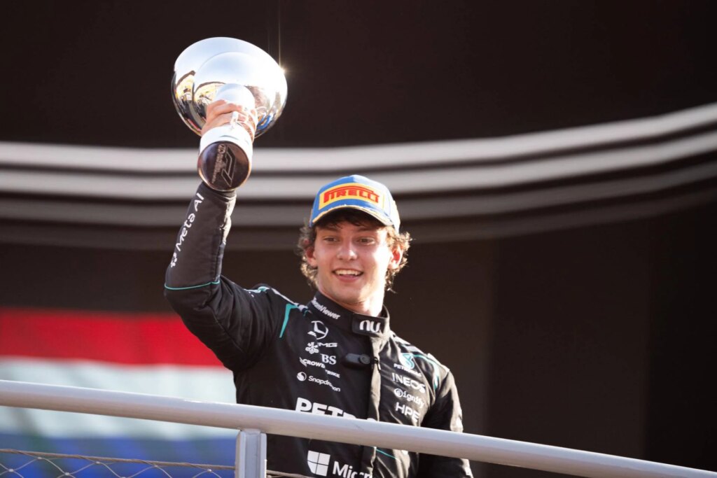 GP de Monza, Antonelli triomphe devant Russell avec un retour digne d'un film. Catastrophe Leclerc