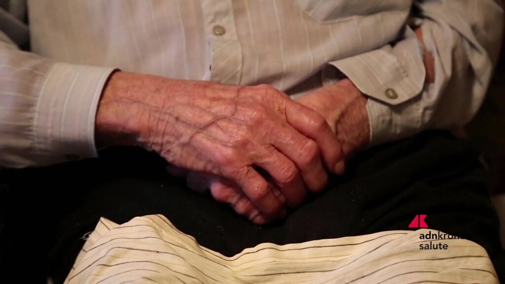 Médicaments, Parkinson : le Ce approuve une nouvelle formulation de lévodopa/carbidopa pour des bénéfices prolongés