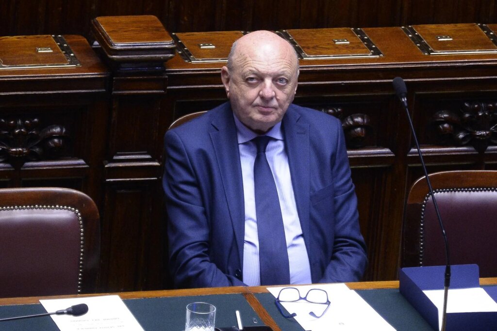 Nucléaire, avec 81 voix oui, le Sénat donne son feu vert à la loi habilitant le gouvernement. Pichetto : "Aujourd'hui est un jour historique pour l'Italie"