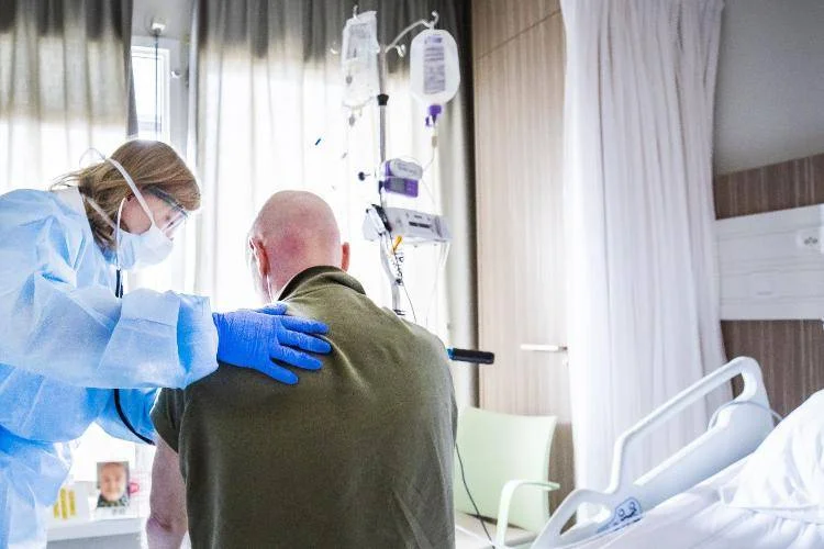 Personnes âgées, l'étude : "Il ne suffit pas de compter les maladies, il faut aussi compter la manière dont elles interagissent les unes avec les autres"