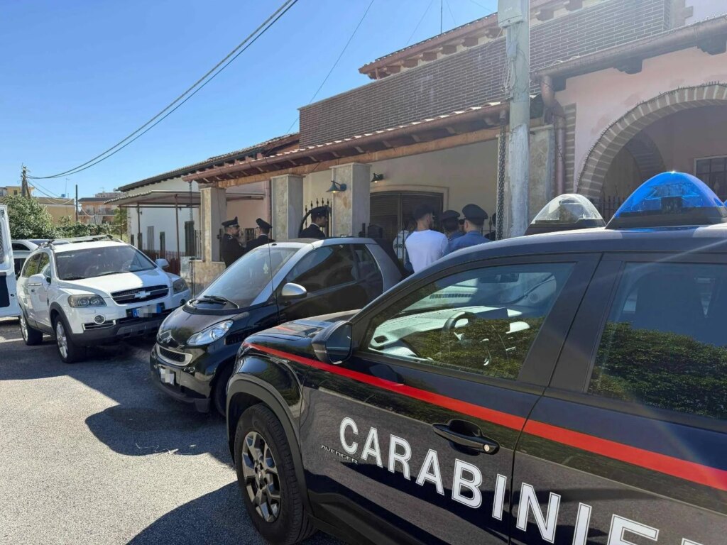 Rome, meurtre-suicide à Pietralata : père, mère et fille handicapée morts. Notes trouvées annonçant une action extrême