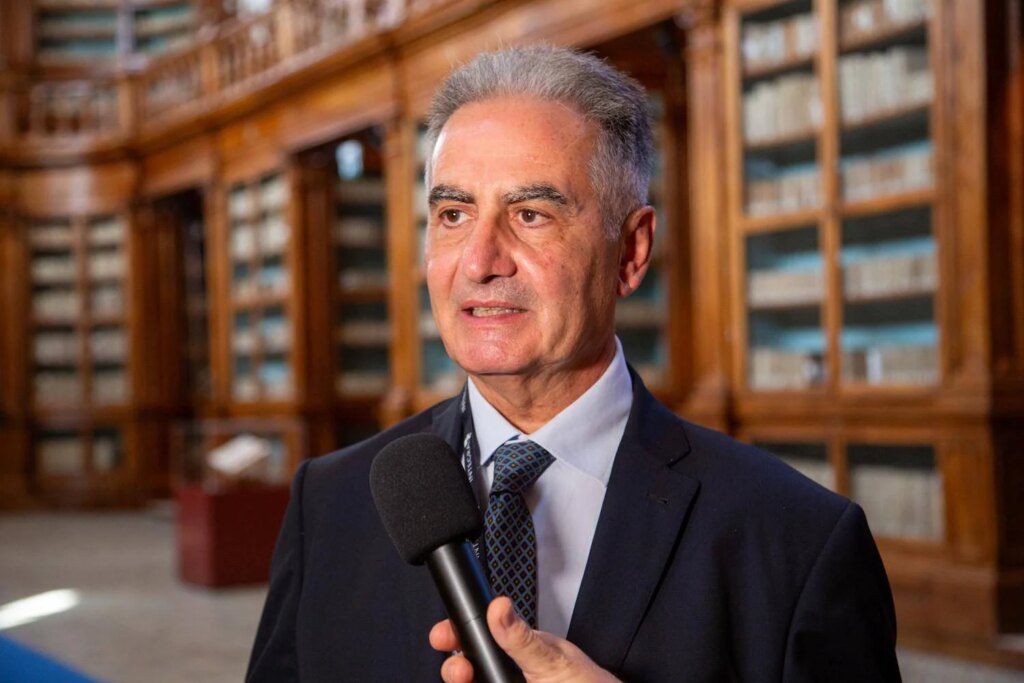 Société italienne de neurochirurgie, Giuseppe Catapano élu président