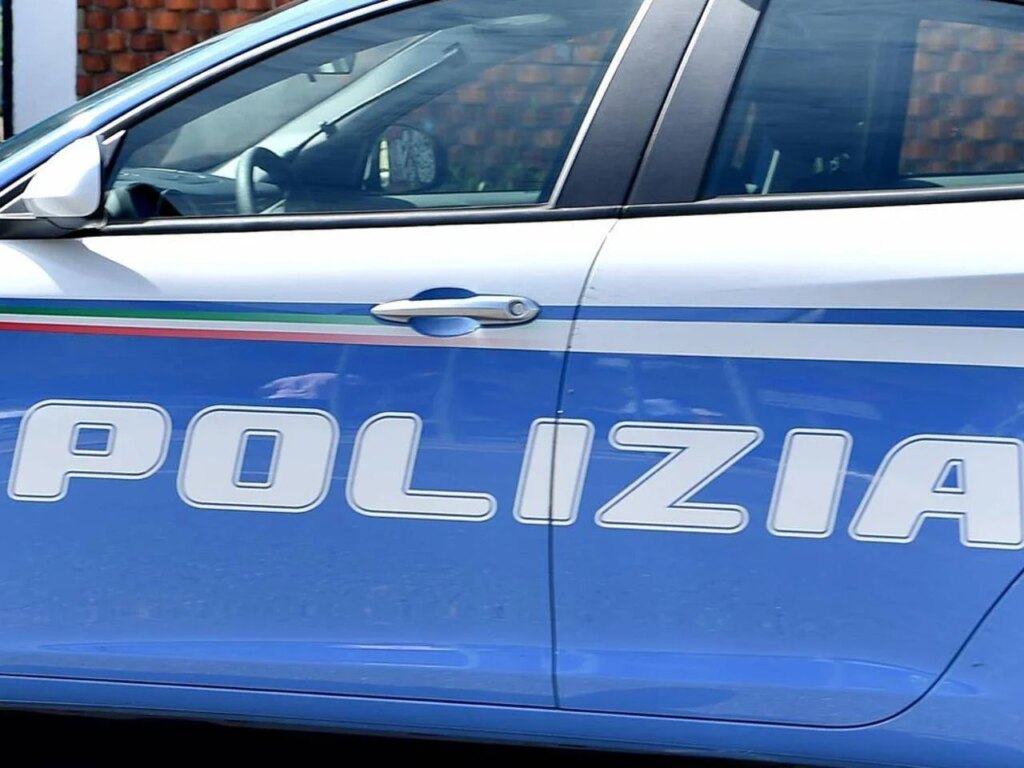 Un migrant attaque des policiers dans un bar à Crotone. La Cour avait rejeté sa détention : "Pas dangereuse"
