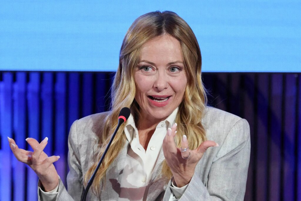Energie, Meloni : "Plus de 60 milliards ont été alloués pour protéger les Italiens des hausses de prix, je soulèverai à nouveau la question de la flexibilité au Conseil européen"