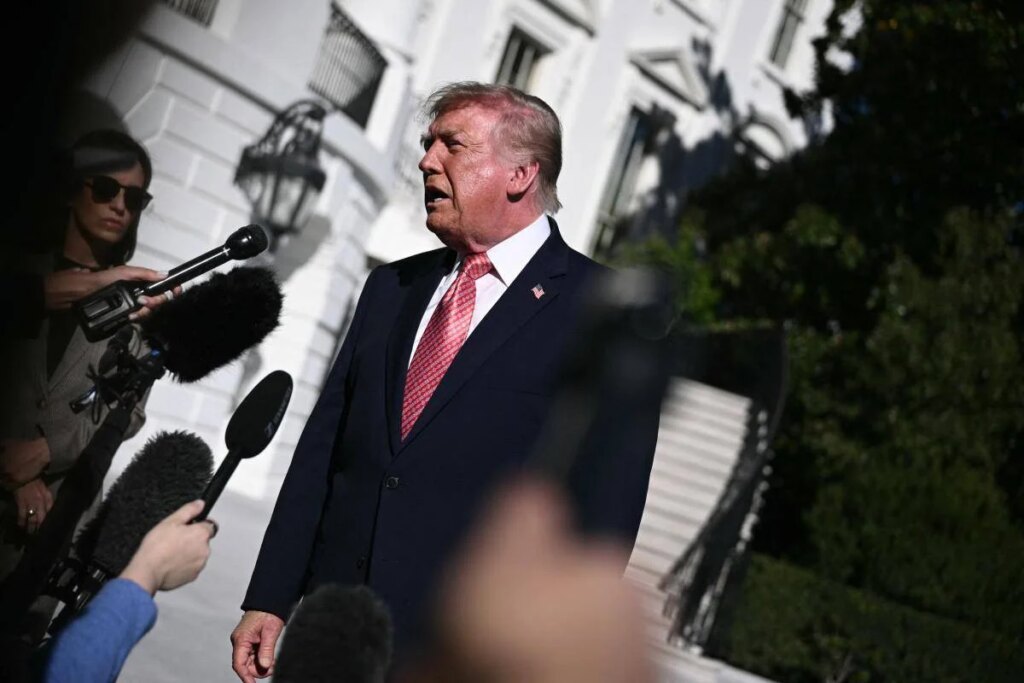 Guérilla à Milan, Trump chez AdnKronos : "La faute à l'immigration en Italie et en France, je l'ai dit"