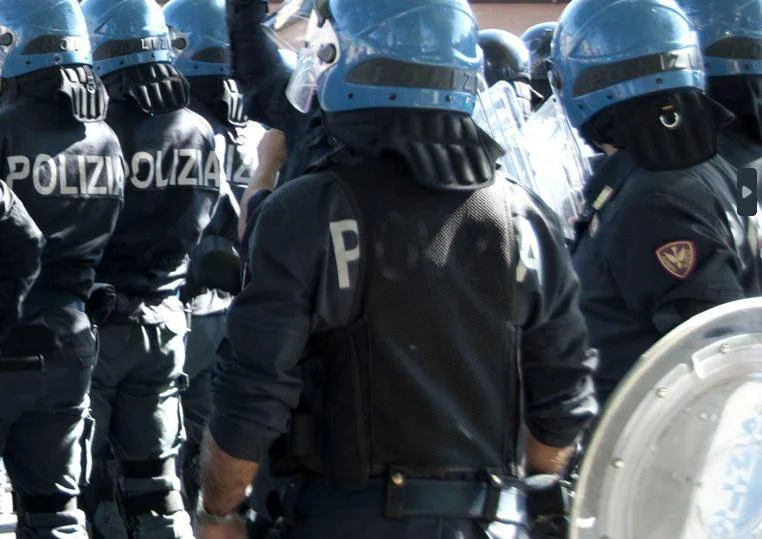 Manifestations du 24 octobre, Mouvement du 17 octobre changent les rues : « Nous le leur dirons à la dernière minute ». Alerte dans plusieurs villes