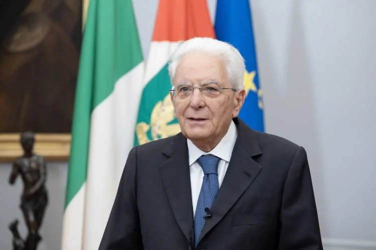 Mattarella signe trois décrets de grâce : il y a aussi le bijoutier Gianni qui a tué deux voleurs